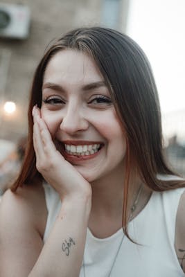 Frida, 24